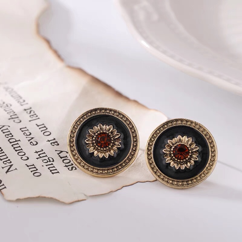 Simple design fashion matching round holiday Internet celebrity with the same earrings