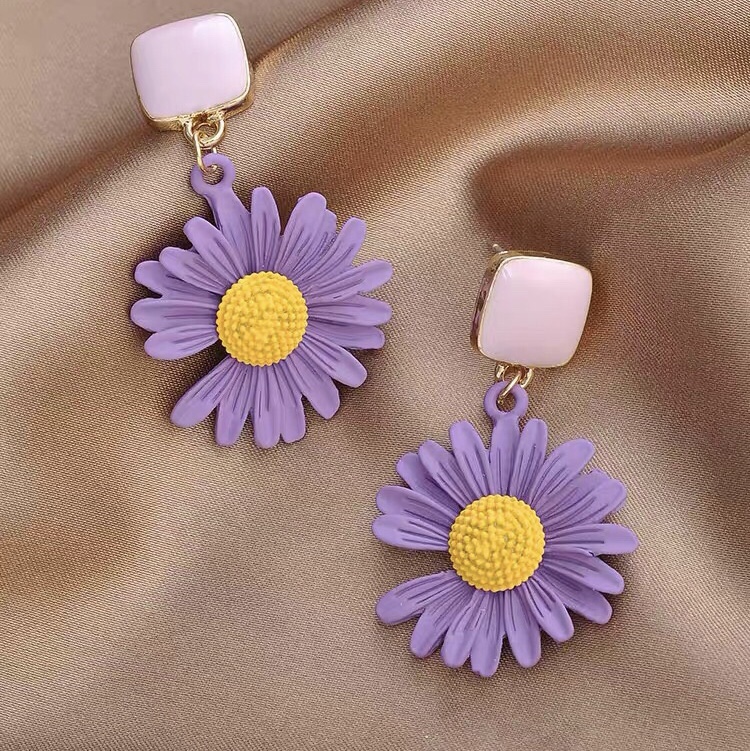 Sweet fashion trend with western girl summer Korean earrings