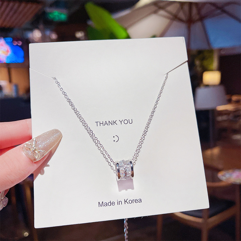 "Big Waist, Light Luxury, Niche design, simple and trendy pendant (Single pendant without chain) details Picture