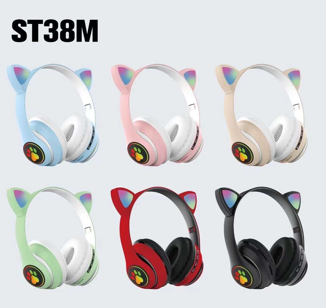 Guangdong Suoge Bluetooth Headphones Series: New cross-border cat ear over-ear Bluetooth headphones, light-emitting wireless Bluetooth voice headphones Application Scenario