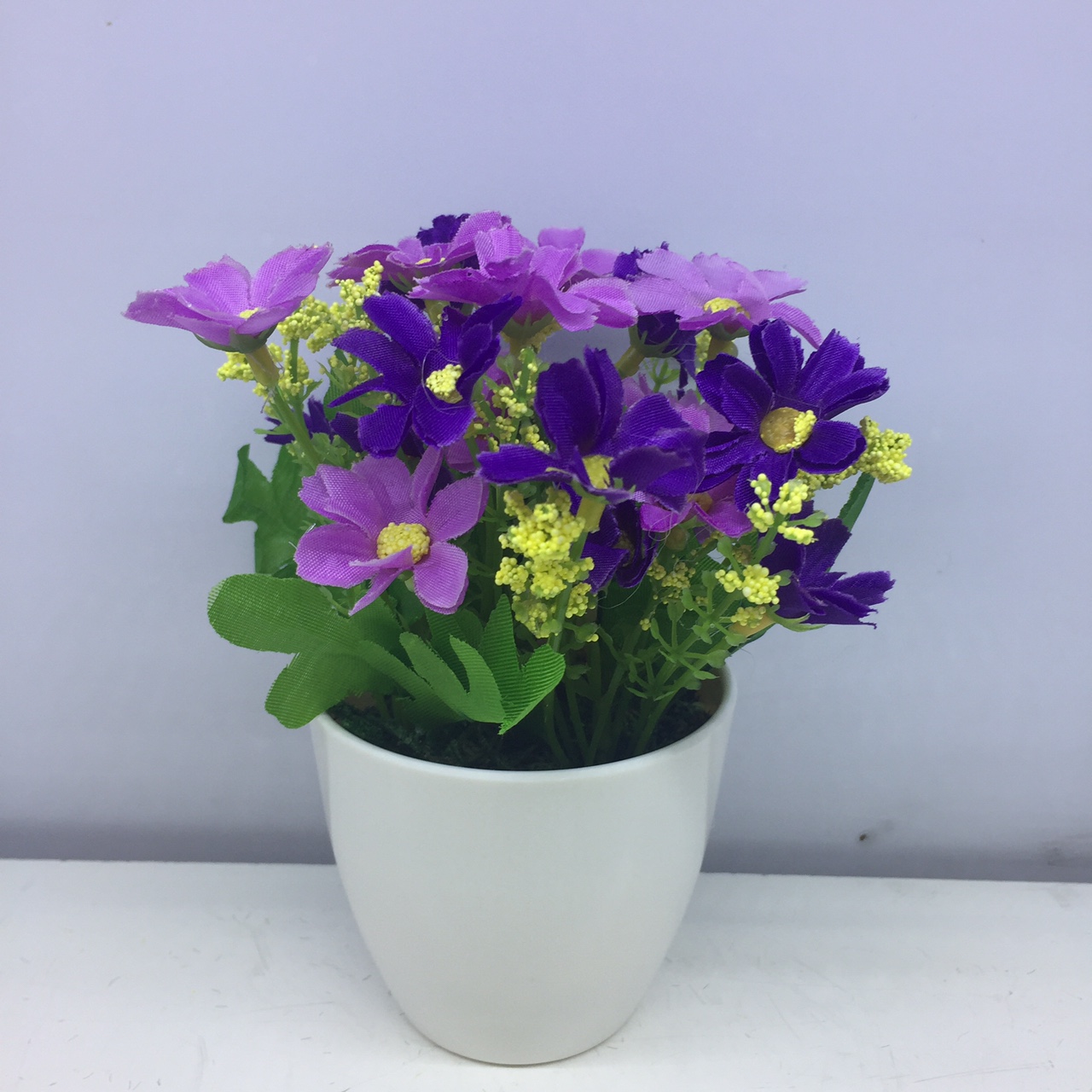 Plastic basin artificial flower ornaments