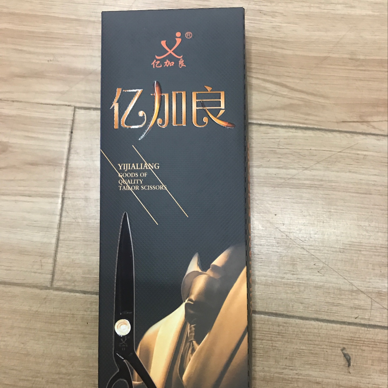 11寸加良黑色剪刀产品图