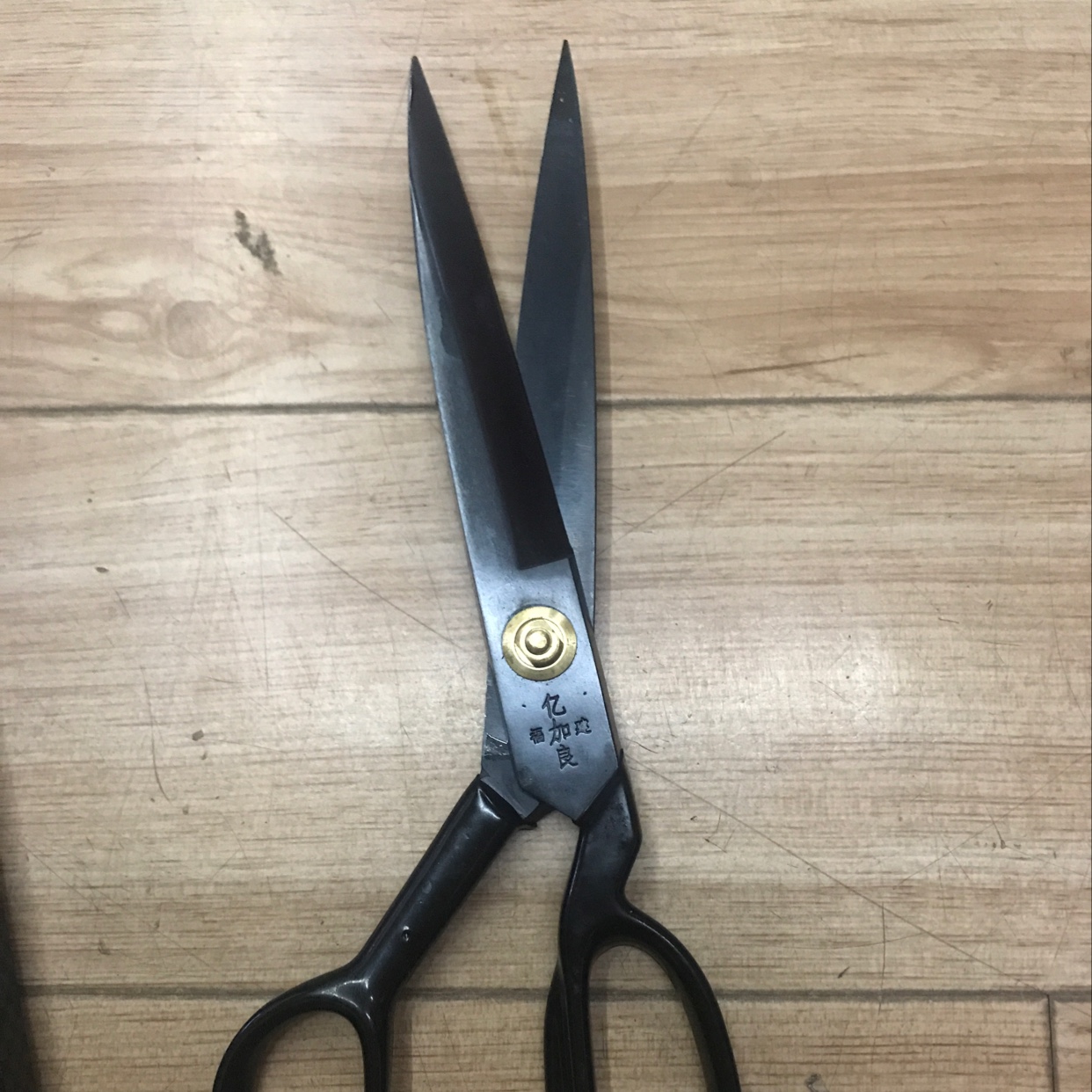 厨用剪刀实物图