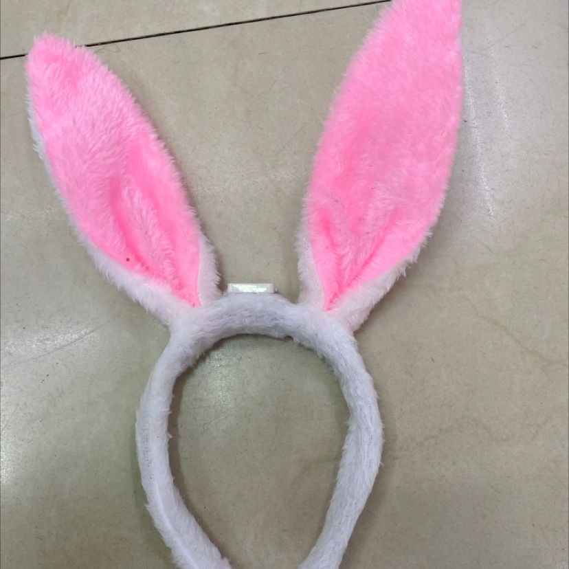 Pink ears details Picture