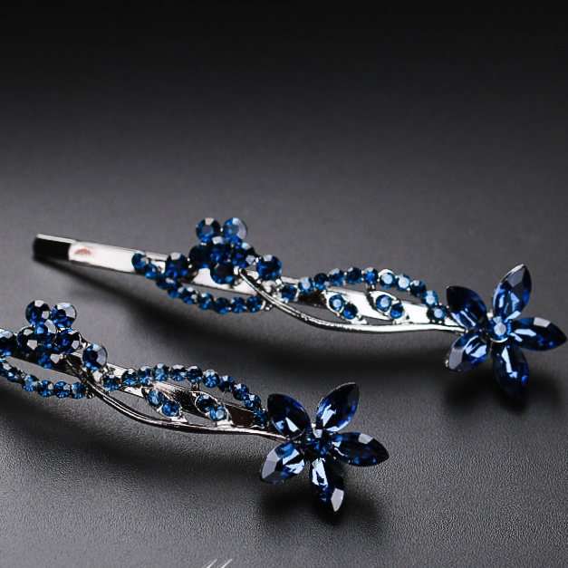 Bobby pin pin. -27