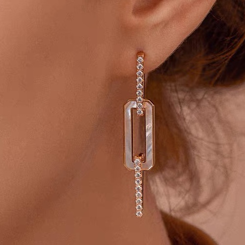 Rectangles full of zirconium and shells