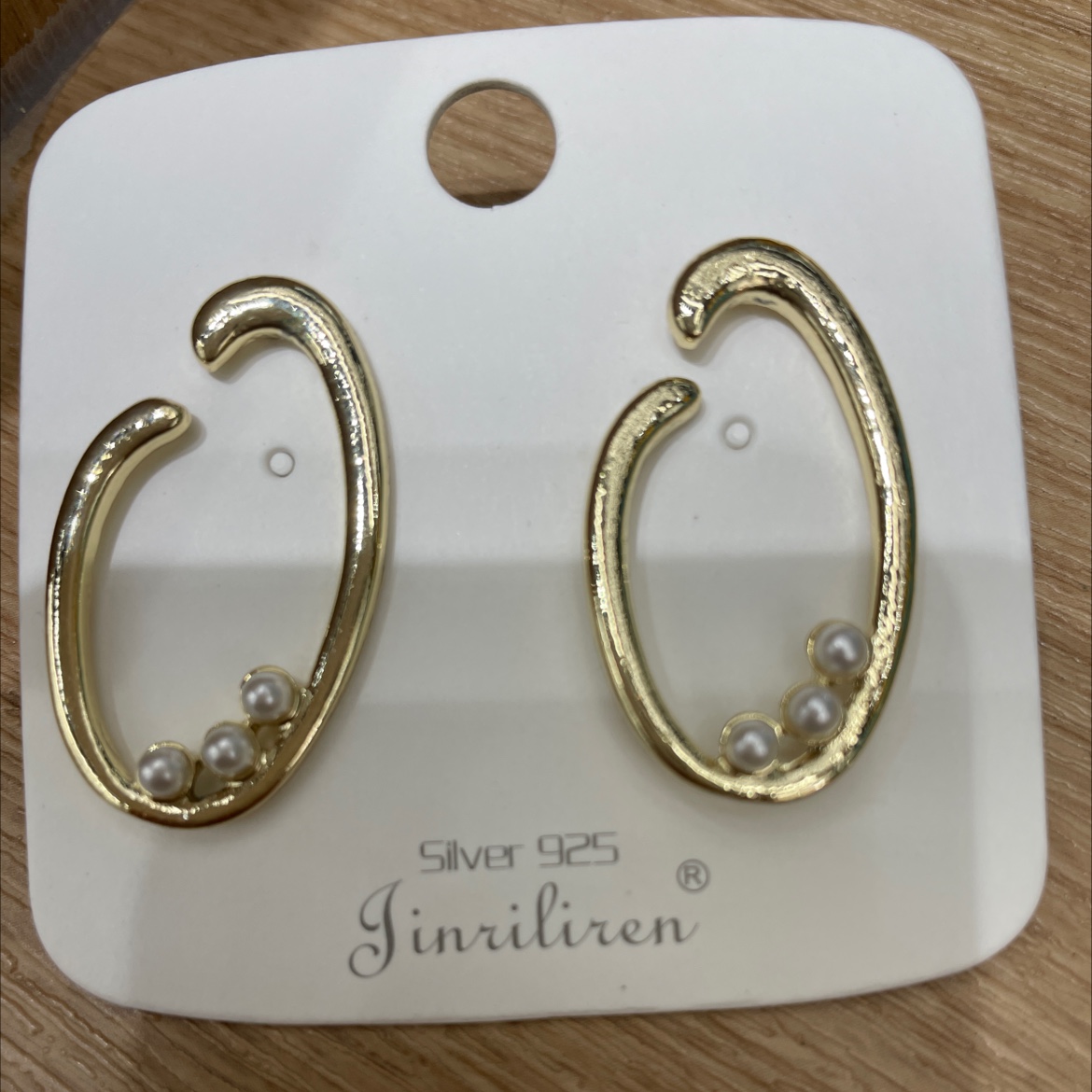 Today Beauty Korean version earrings metal structure pearl series products unique