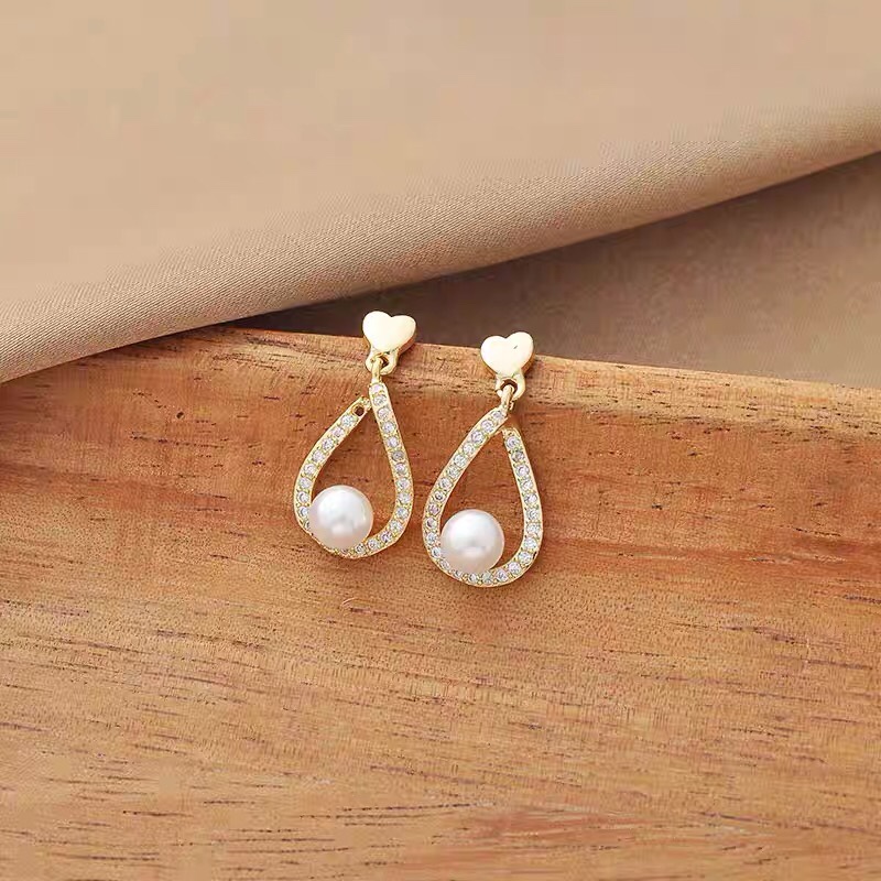 Hollow water drop set diamond sparkling pearl fashion trend small fresh earrings