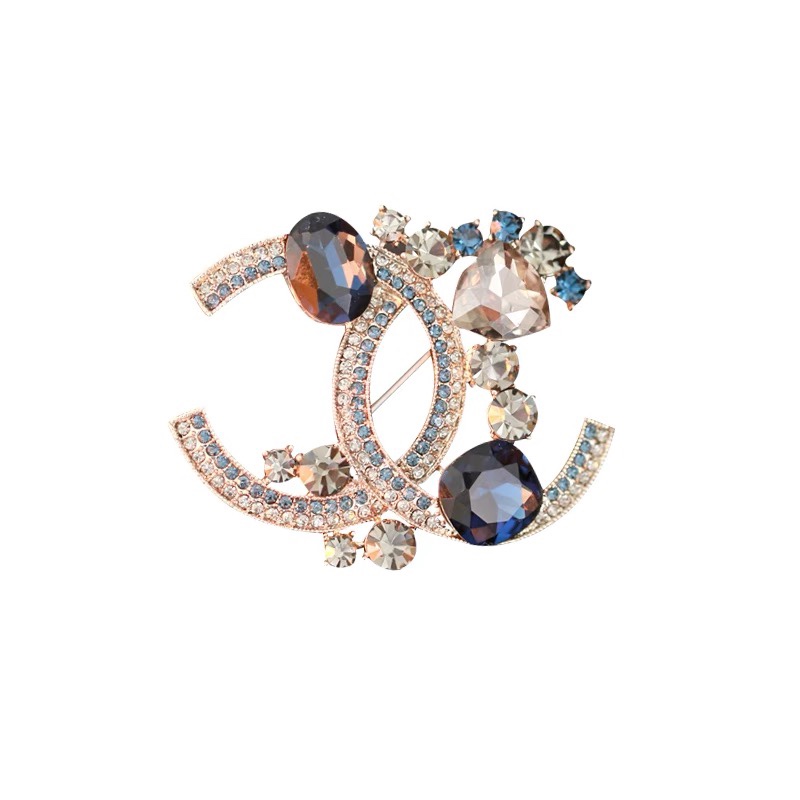 Double c brooch