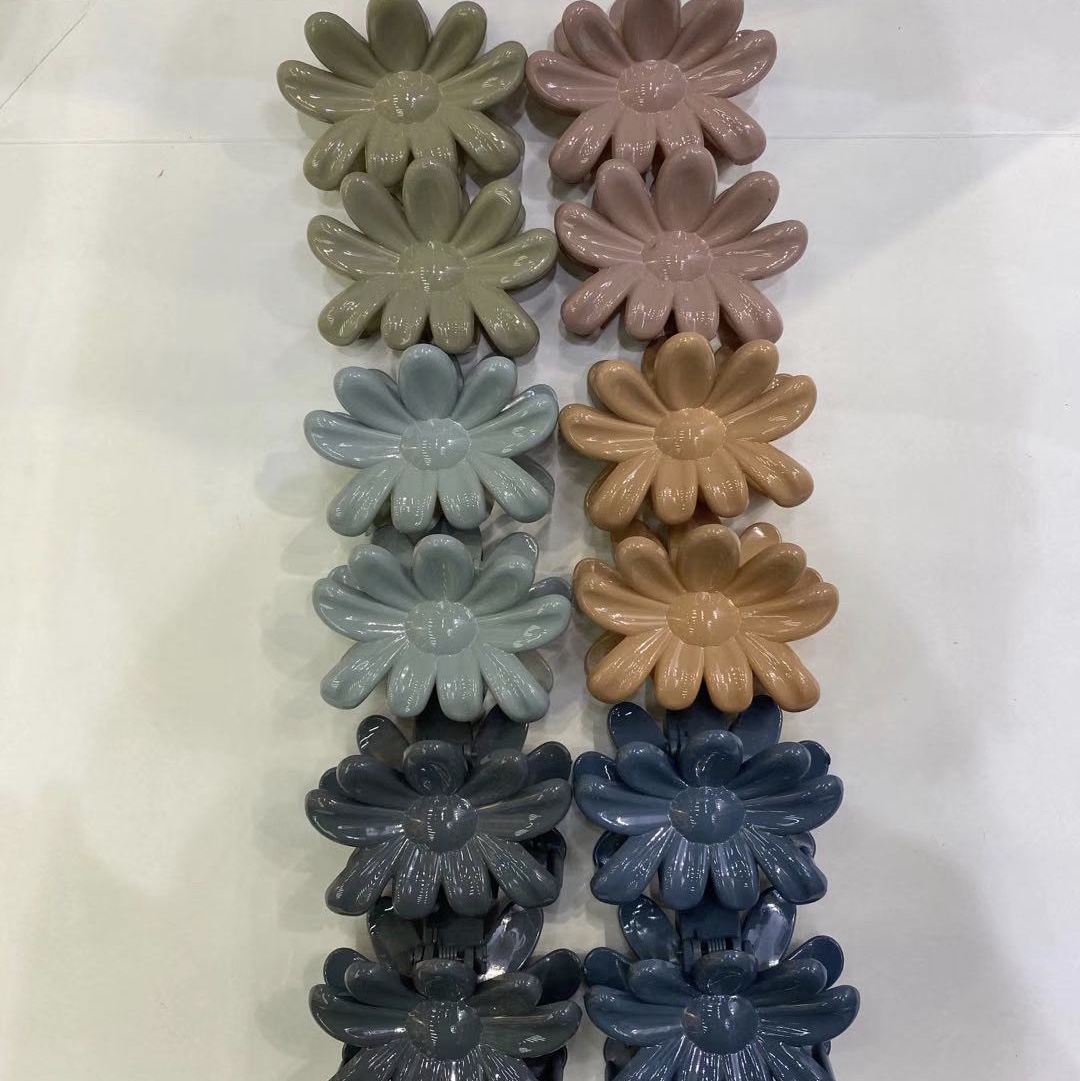 饰品 女士发饰 潮流甜美可爱头饰 简约时尚发饰新款，花朵型抓夹
马尾夹热销款式