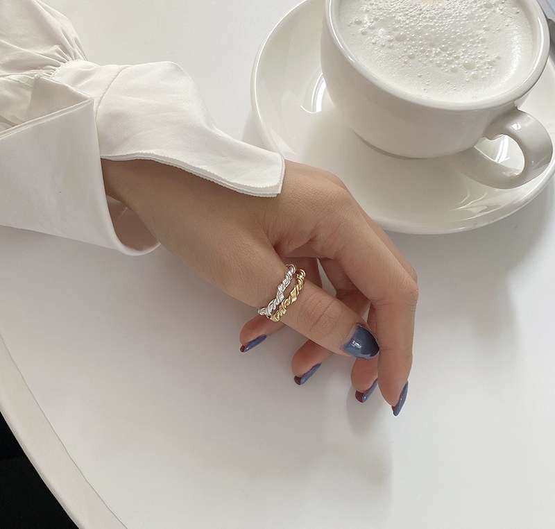 Handcrafted plain silver twisted knot ring, fashionable women's ring, design sense, ins ring, trendy for women Specification image