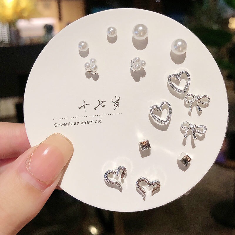 Stud earrings E80