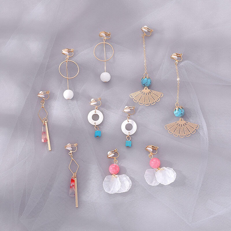 Stud earrings E70