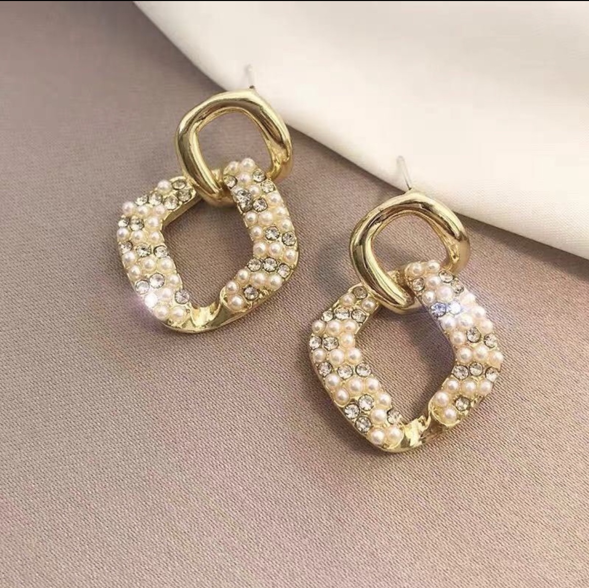 French high-end design style, imitation pearl stud earrings, new spring and summer style, unique and versatile, square hollowed-out earrings trend