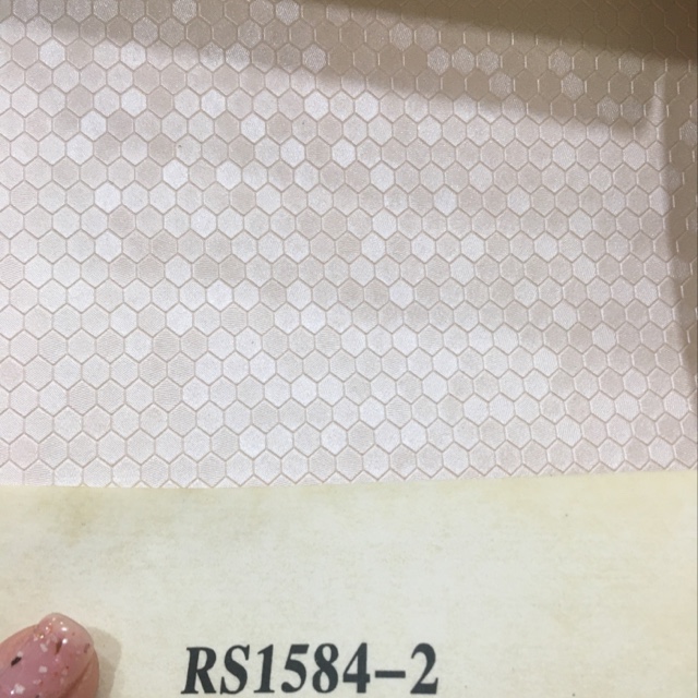570