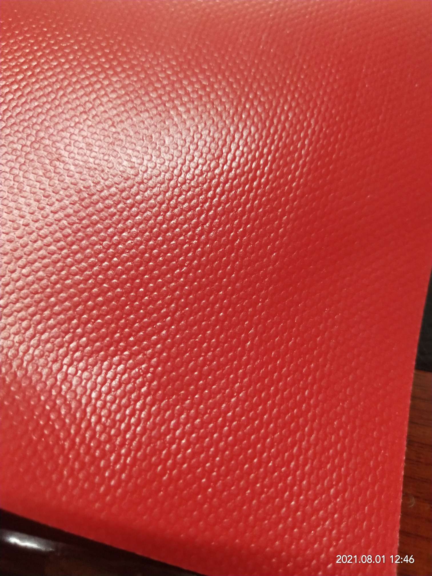 High-quality glossy bright red PVC mesh fabric for luggage, various gymnastic MATS, and special fabrics for luggage bags detail image 8