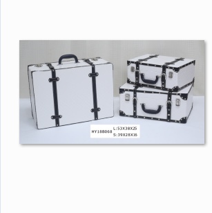 3 piece retro box set decoration display props suitcase full figure