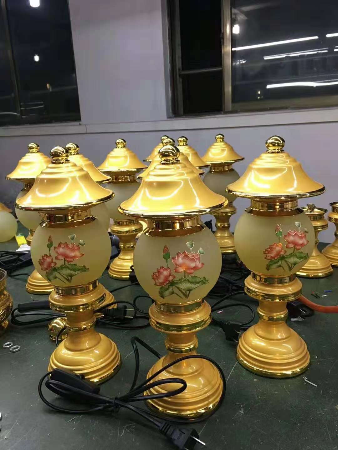 9-grade seven-color copper palace lanterns, Deyuan Craft lotus lanterns and flower lanterns from Yiwu City, Zhejiang Province Specification image