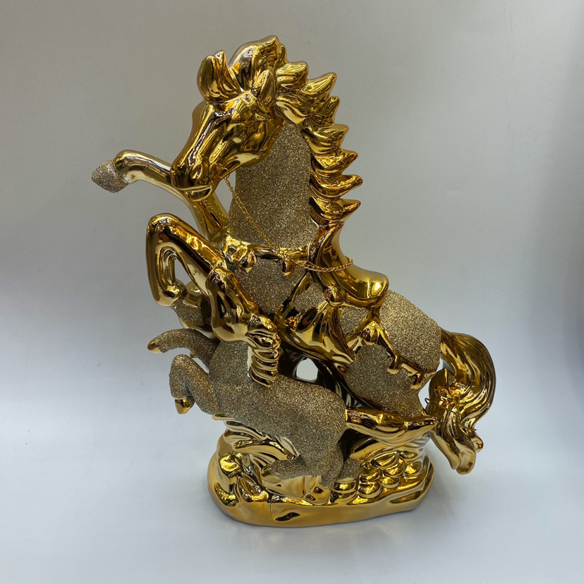 30Cm golden ceramic horse and mare craft ornaments, direct sales from the factory, animal ceramic home and office decoration ornaments, Golden castle vase factory pic 4