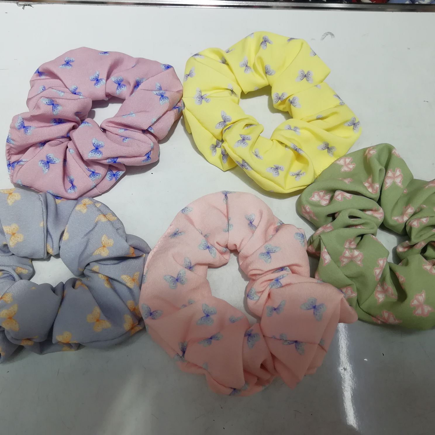 Bow colon ring