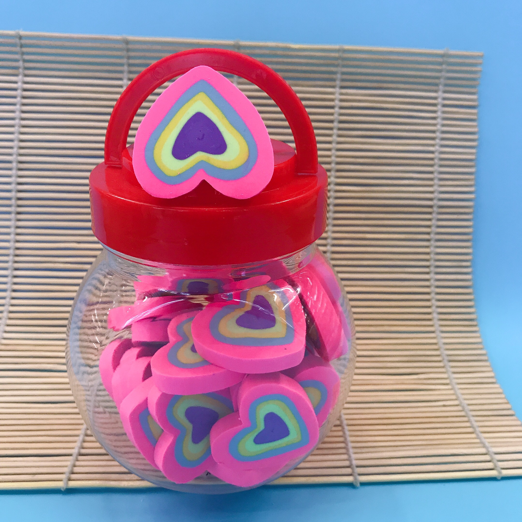 小斜桶包装环保粉边爱心橡皮擦 2D挤出颜色非常鲜艳可爱又好看柔软擦拭干净详情图5