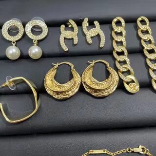 Stone buckle earrings, earring source manufacturers fast hand live Tiktok preferred