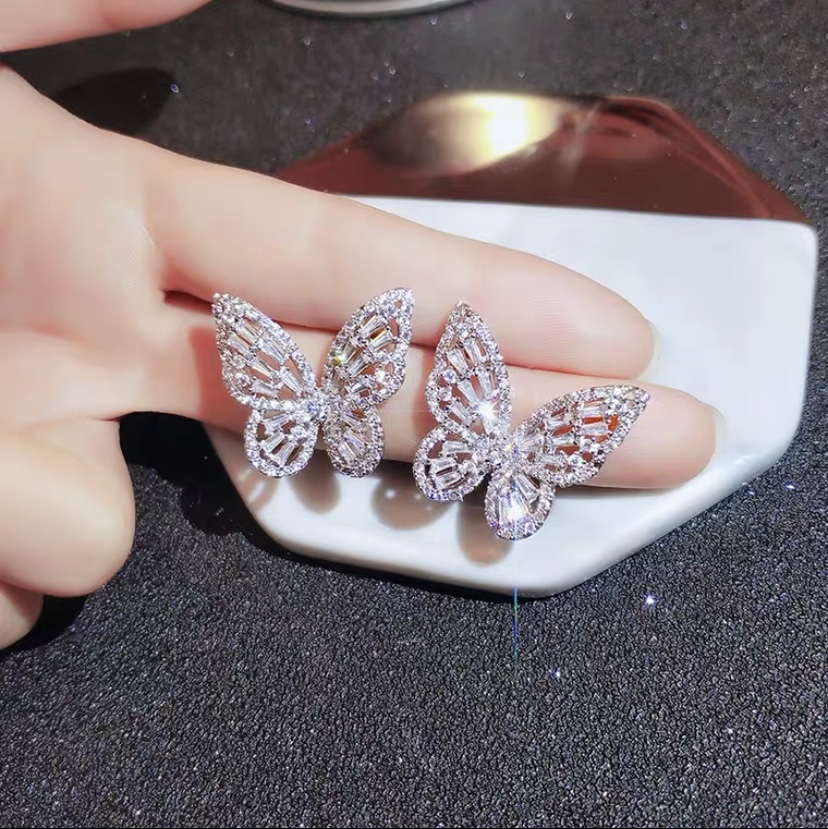 Earrings 320