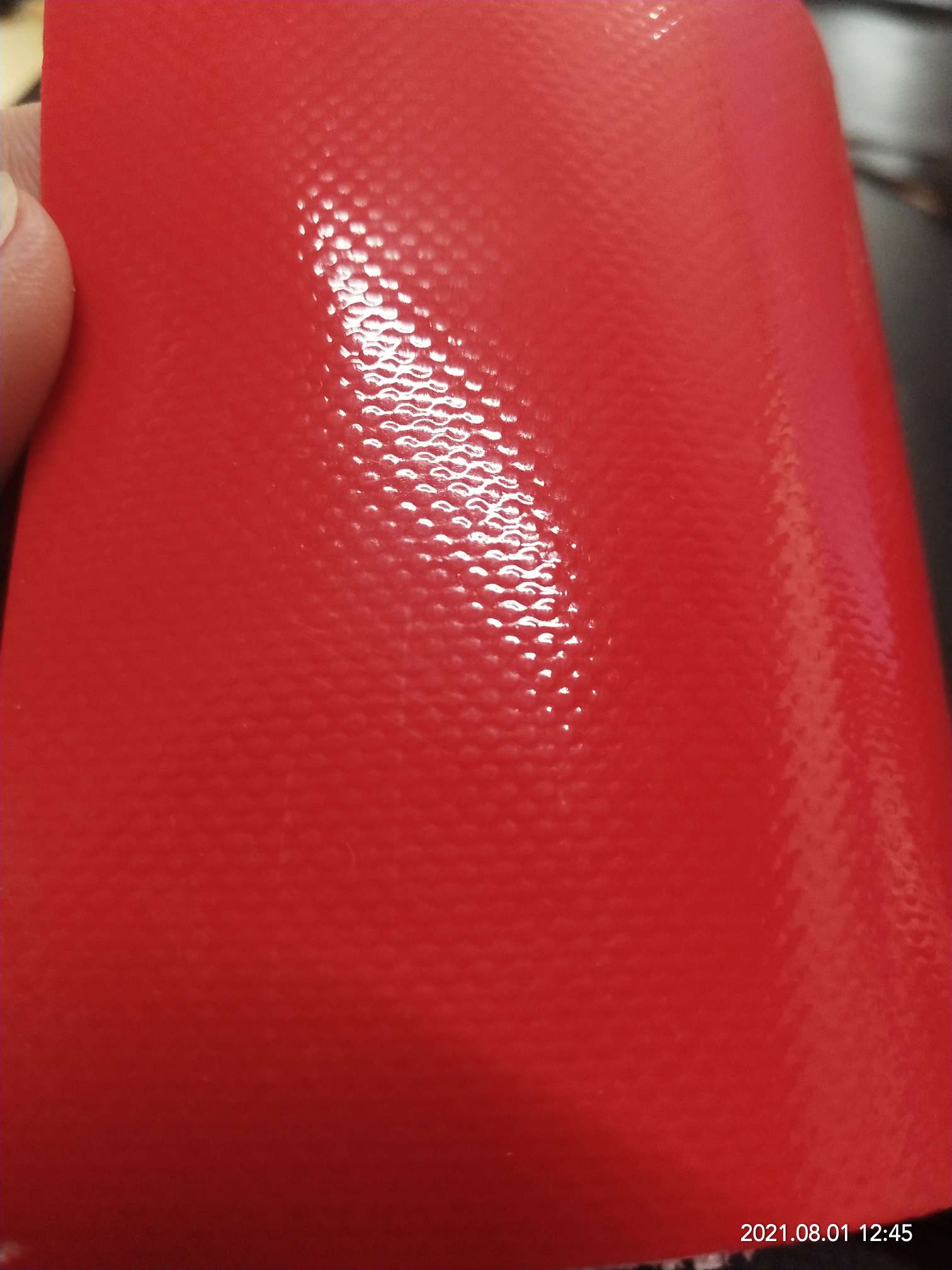 High-quality glossy bright red PVC mesh fabric for luggage, various gymnastic MATS, and special fabrics for luggage bags Specification image