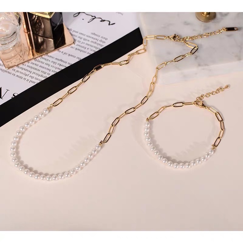 Simple and elegant titanium steel necklace, women's tassel collarbone chain bracelet set, niche design sense, trendy necklaces detail image 2