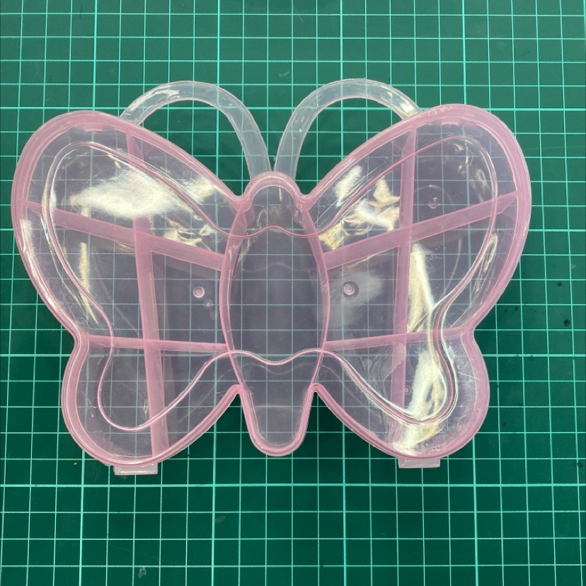 Pink butterflies are in stock in the Square storage box