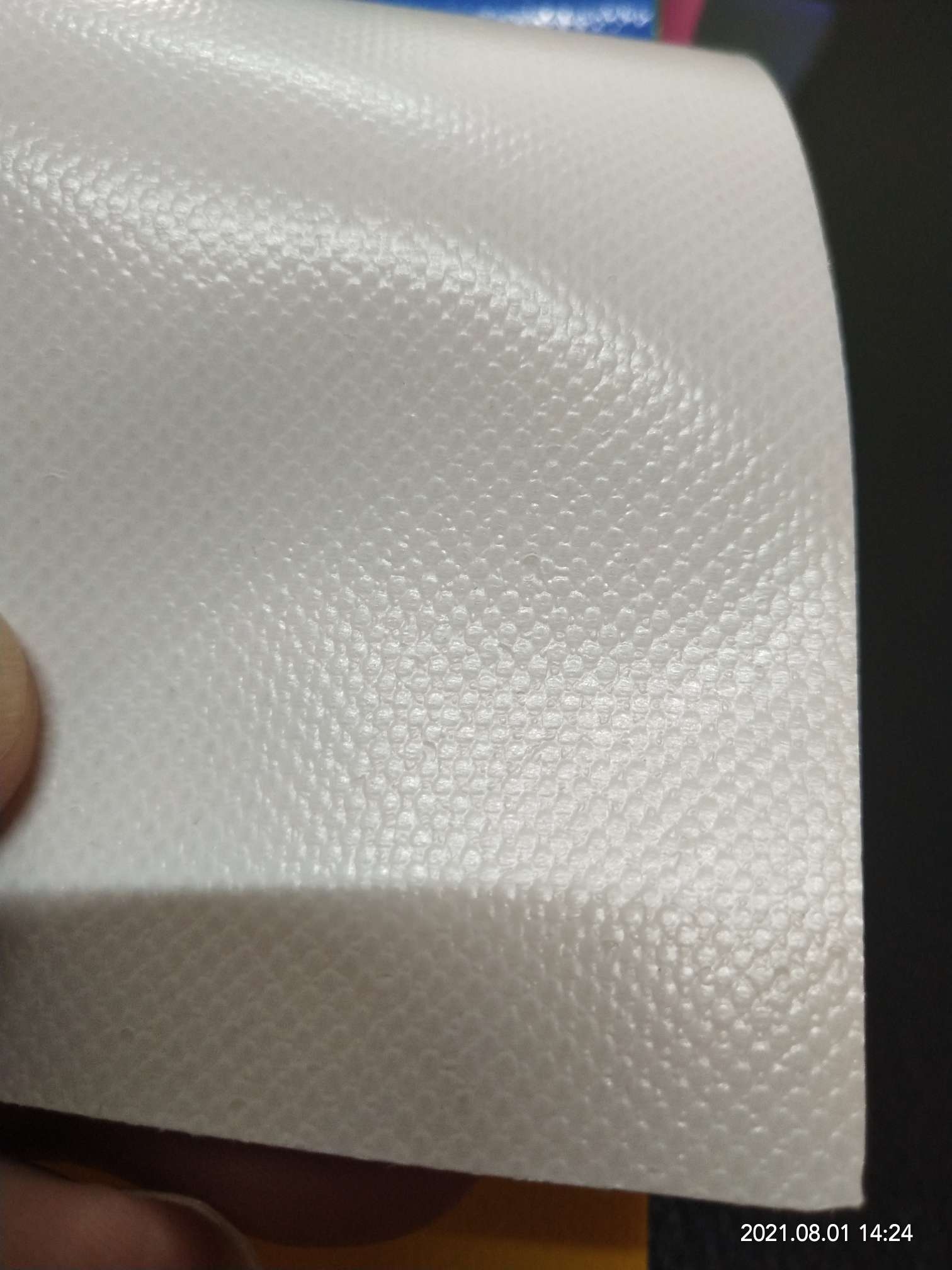 优质光面奶白色PVC夹网布  箱包布  各种体操垫  各种箱包袋专用面料详情图5