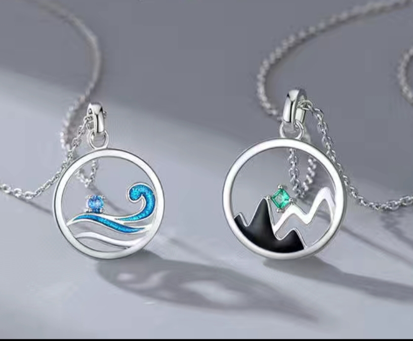 031 Women's necklace: Simple style collarbone necklace, French light luxury niche new product, exquisite pendant detail image 7