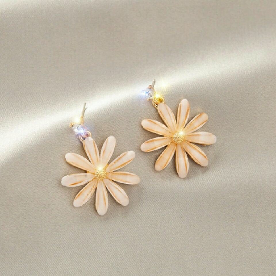 Stud earrings F30