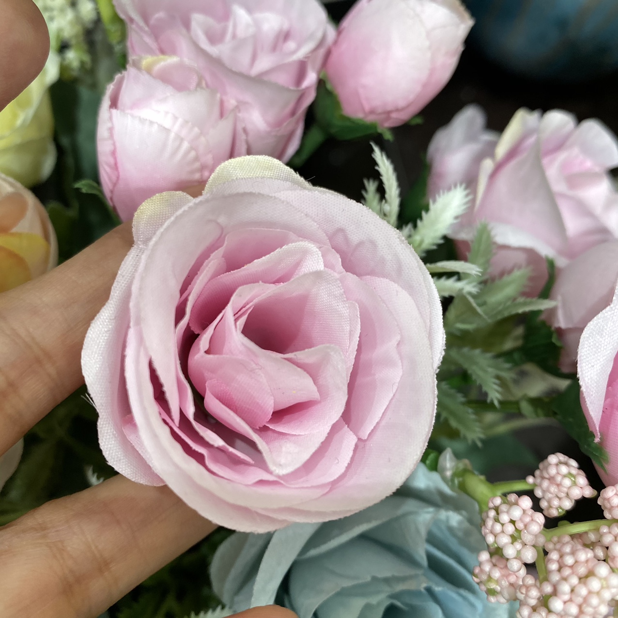 Silk fabric small rose light pink