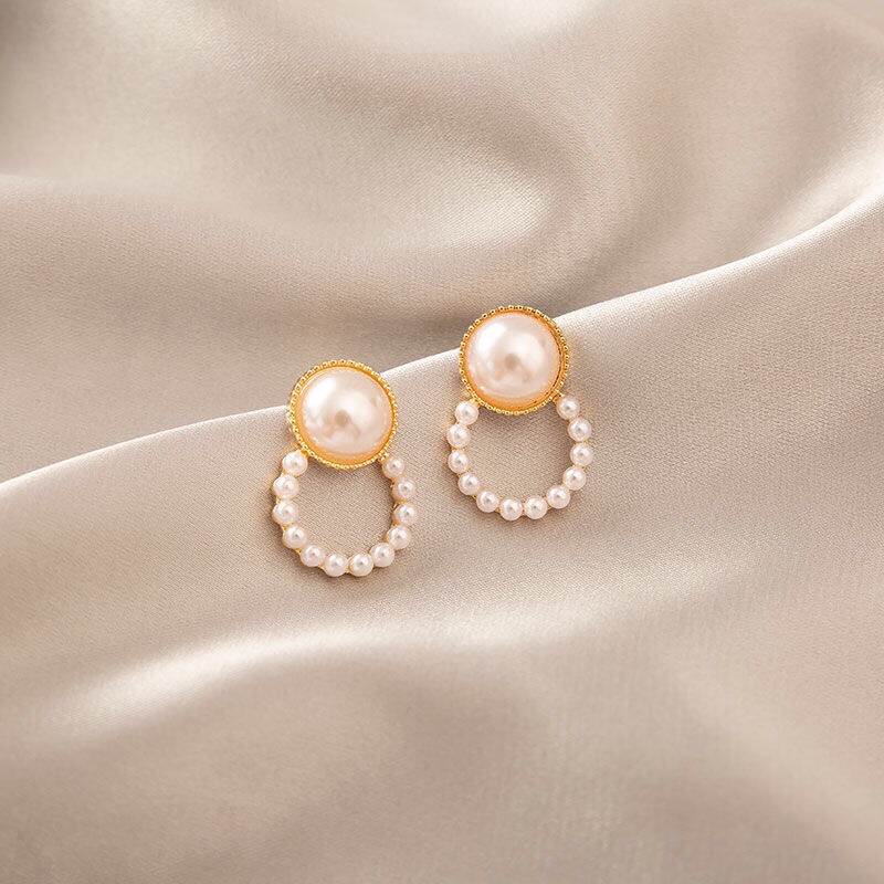 Stud earrings F17