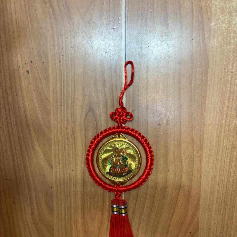 R small knot red circle sequin Guanyin