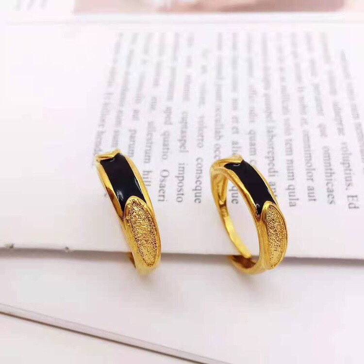 Black dripping couple ring
