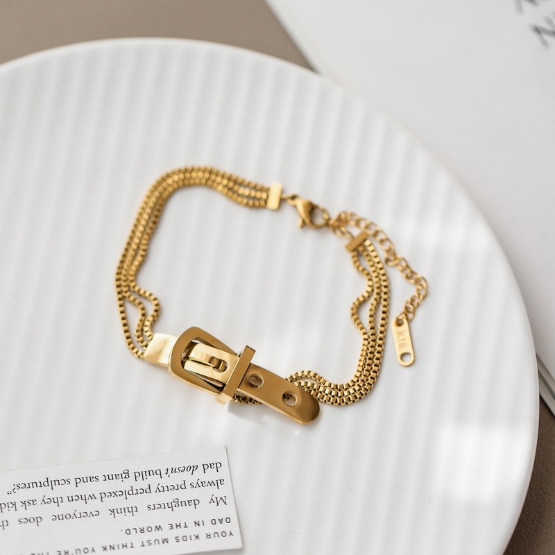 The new Instagram niche light luxury design sense belt buckle bracelet women's summer bracelet bracelet network red does not fade