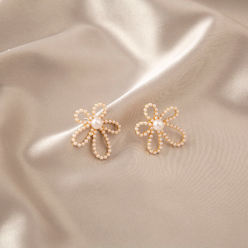 Stud earrings F15