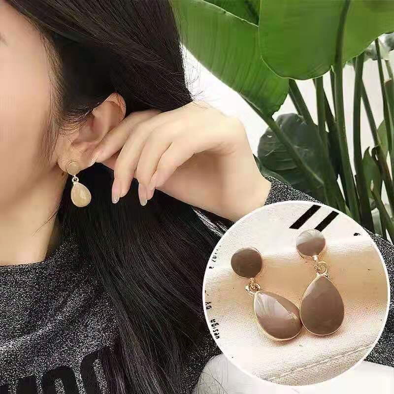 Stud earrings F91
