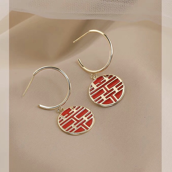 Simple, small and delicate personality all fashion fashion sweet and lovely earrings