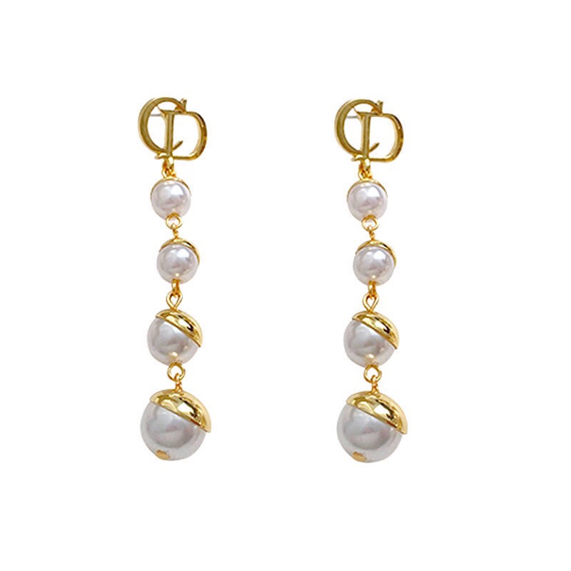 Stud earrings F44