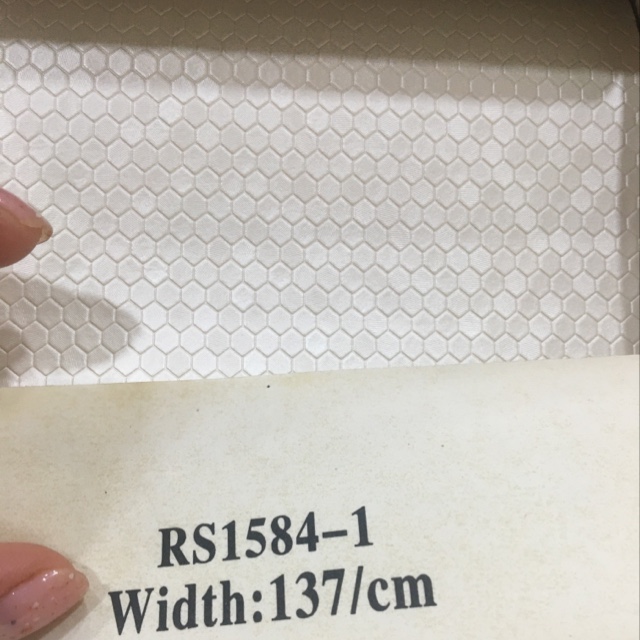569