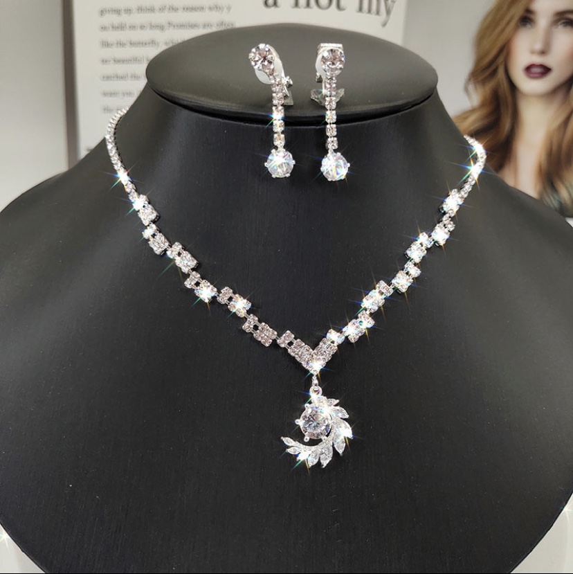 Necklace 320
