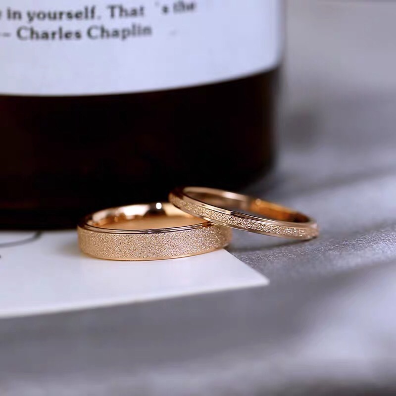 A light luxury and niche design with a frosted plain ring, a fashionable and personalized titanium steel index finger ring for women