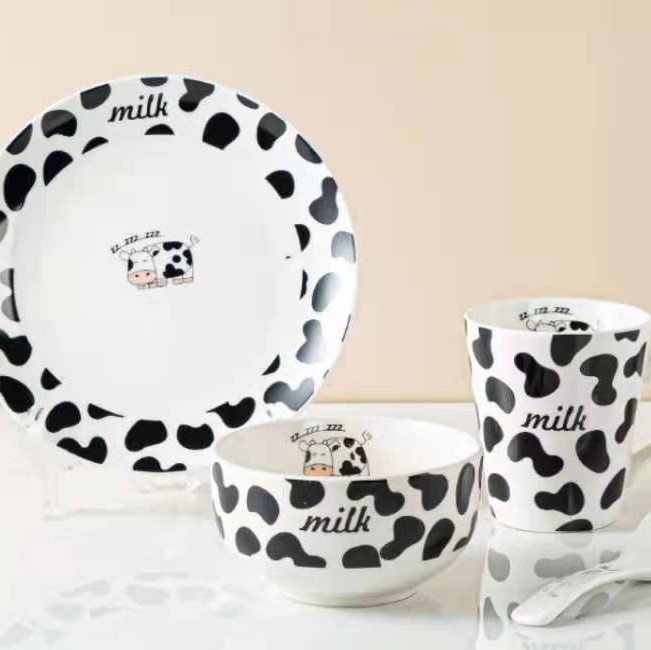 "Internet celebrity breakfast cup Home children 's tableware set of four pieces - Niu Qi chong tian 🐮