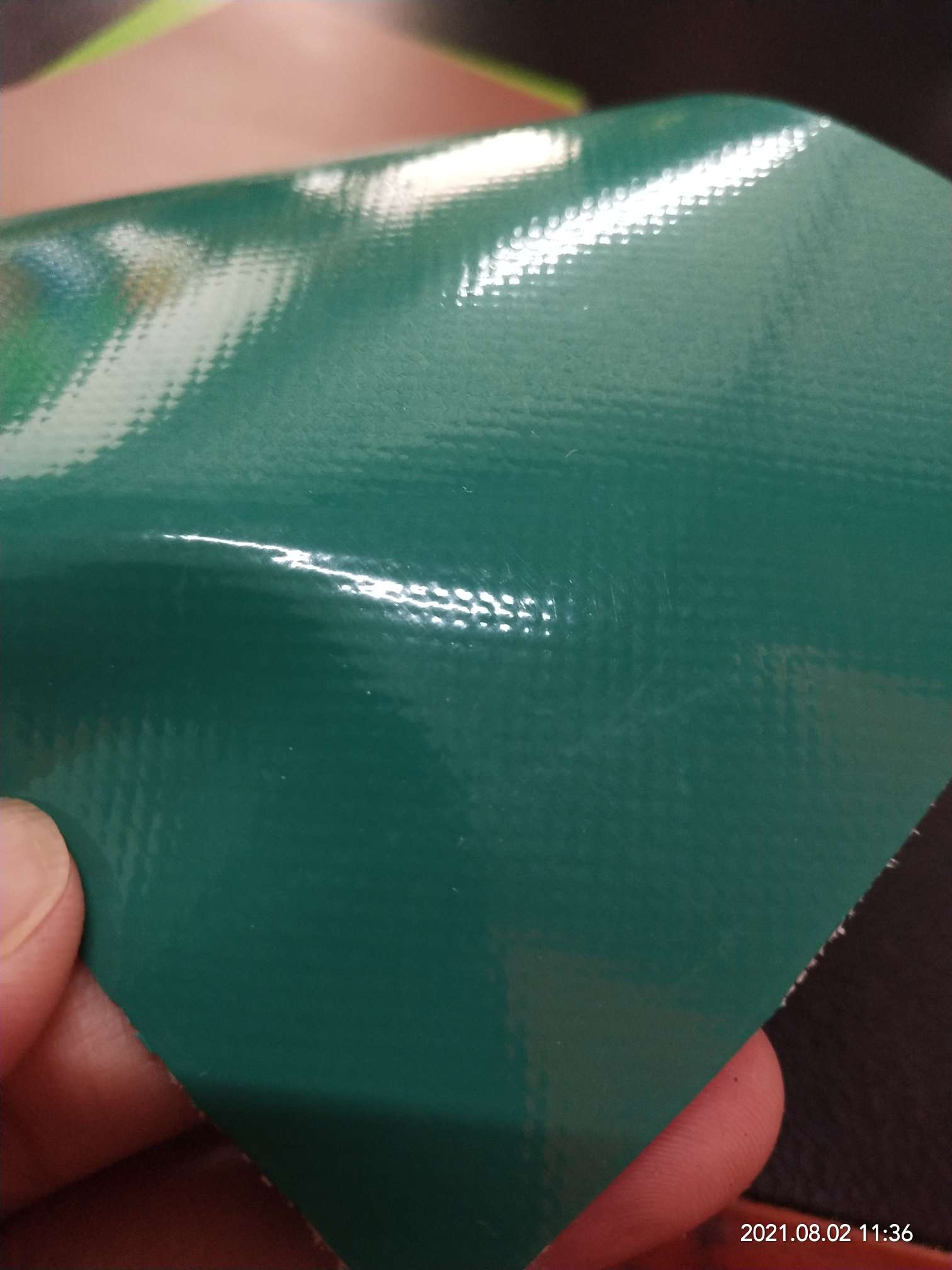 优质光面深绿色PVC夹网布  箱包布  各种体操垫  各种箱包袋专用面料详情图2