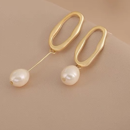 Frosted real pearl earrings