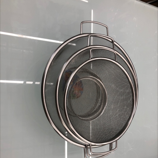 A Two-Ear Net Basket