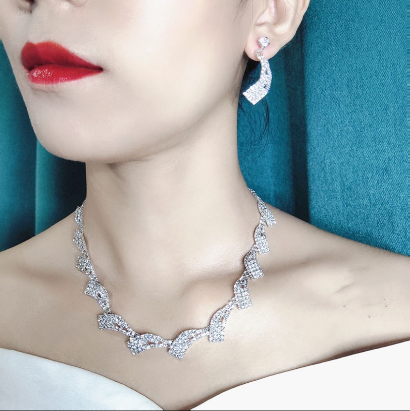 Necklace 300